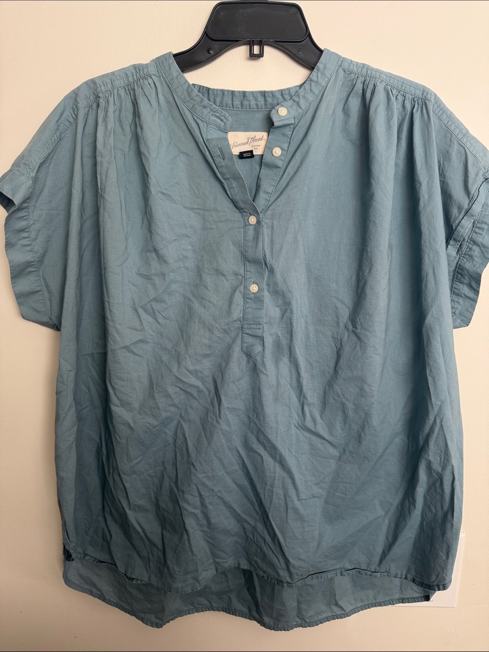 Universal Thread Light Blue Short-Sleeve Henley Blouse